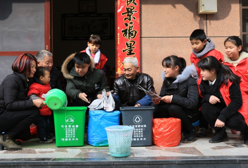 (吴铁鸣 向专 摄)